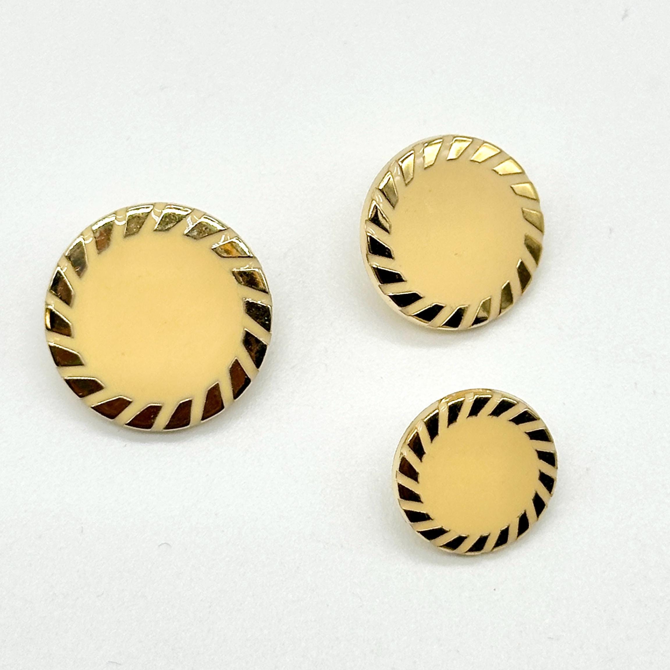 Lot De 12 Boutons Vintage Année 80 Beige Doré - Pied 1,5 Cm, Référence 3024 | Occasion