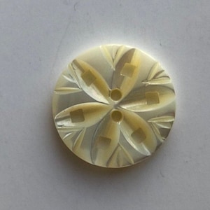 One Package (6 Buttons) Vintage 2-Hole Mother of Pearl Buttons A8487- Several Sizes Available.