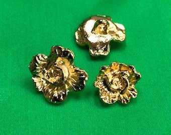 One Package (6 Buttons) Vintage "Flower" Shaped Shank Metal Buttons K1530 Gold color and 2 sizes available(Heavy Feel)