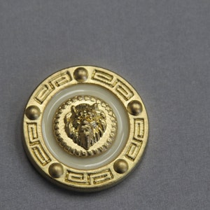 1 Dozen Matt Gold Lion Face With White Epoxy Vintage Shank Buttons - A453 - available in several sizes