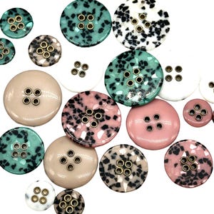 12 Vintage Metal Buttons: Colored Granite with Gold Eyelets