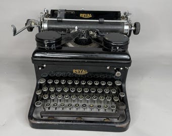 Antique Early 1930s Royal Typewriter Fair Condition Needs Service and Ribbon