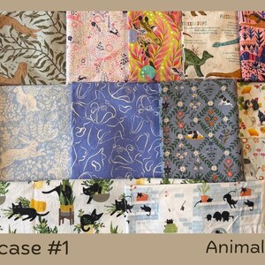 Puede incluir: Una colecci&oacute;n de muestras de tela con varios dise&ntilde;os tem&aacute;ticos de animales. Los dise&ntilde;os incluyen gatos, perros, conejos y dinosaurios, en colores como azul, rosa y verde. El texto "Showcase #1" y "Animals" es visible.