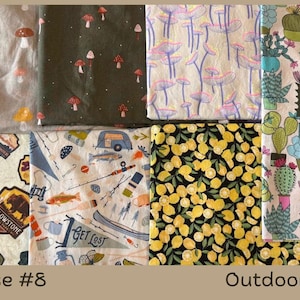 Puede incluir: Una colecci&oacute;n de muestras de tela con varios dise&ntilde;os. Los dise&ntilde;os incluyen setas, cactus, limones e ilustraciones tem&aacute;ticas de exteriores. El texto "Showcase #8" y "Outdoors" es visible en la parte inferior de la imagen.