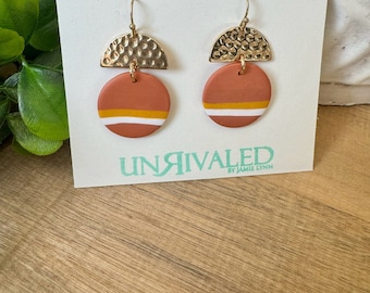 Terra cotta and gold dangle earrings with mustard yellow and white stripes and a hammered gold half circle//polymer clay jewelry//boho style