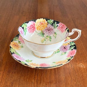Vintage Double Warrant Paragon Mums Teacup and Saucer fine bone china