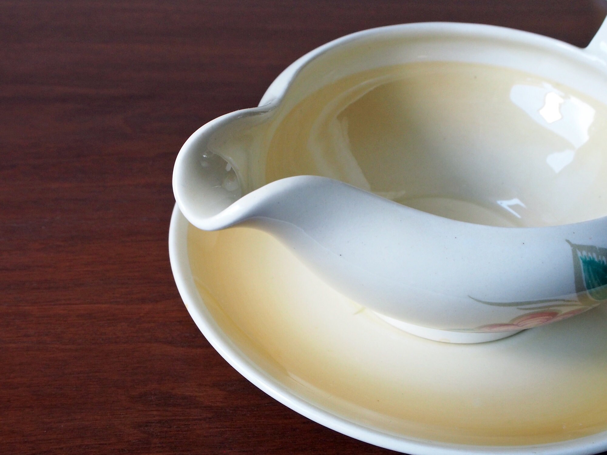 スージークーパー イエローノーズゲイ グレービーソースボート