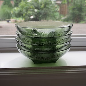 Vintage Hazel Atlas Colony Bowls