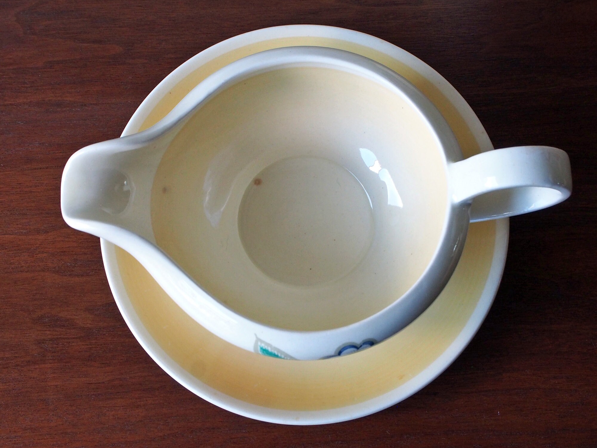 スージークーパー イエローノーズゲイ グレービーソースボート