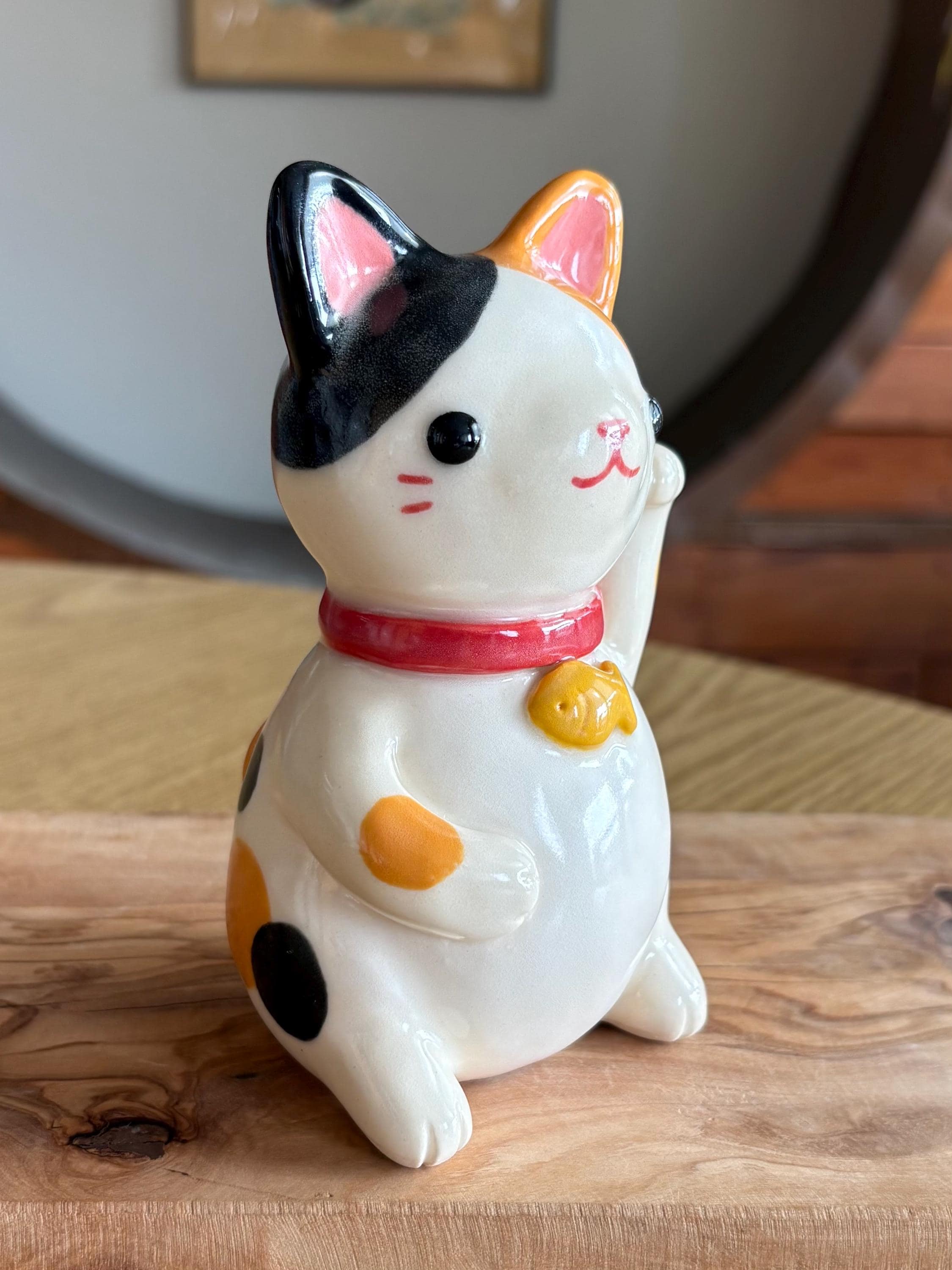 招き猫風の猫の置物 招き猫の彫刻 - Etsy 日本 置物