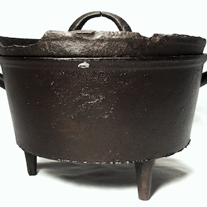 Antique Cast Iron Open Fire Footed Pig Ear Handles Spider Deep Frying Pan Dutch Oven Roaster Pot With B & I Co. Warmer Lid.  Camp Oven.