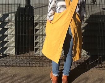 Mustard yellow ramie linen Japanese apron, with crossover back and big pockets! A perfect gift!