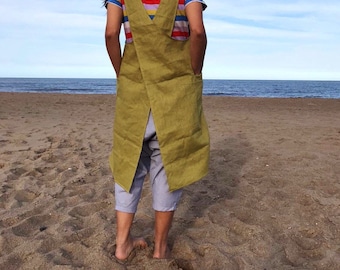 Green chartreuse ramie linen Japanese apron, with crossover back and big pockets! A perfect gift!