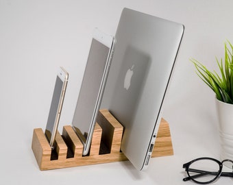 Multiple Charging Station Organizer in Natural Oak Wood for 5 Devices