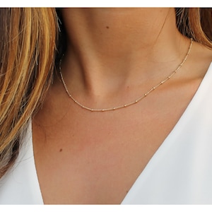 Collar con cadena tipo satélite delicado: chapado en oro de 14 quilates o plata de ley • B108