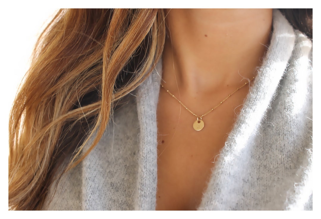 gold-initial-disc-necklace-personalized-satellite-chain-minimalist