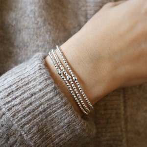 Sterling Silver 2.5mm Beaded Bracelet with Diamond Cut Sparkling Bead • Sparkling Silver Beaded Bracelet • B317