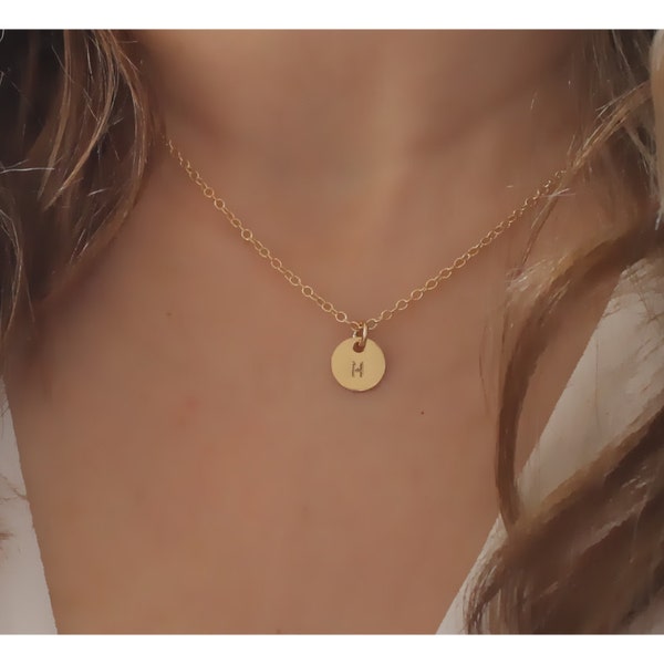 Collana con ciondolo iniziale placcato oro - Collana con ciondolo personalizzato • B098