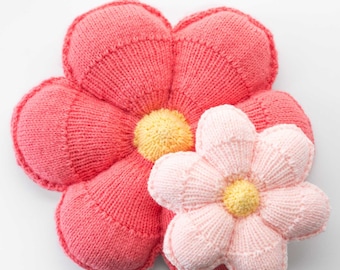 Flower Pillow KNITTING PATTERNS / Knit Flower Pattern /  Flower Knitting Pattern