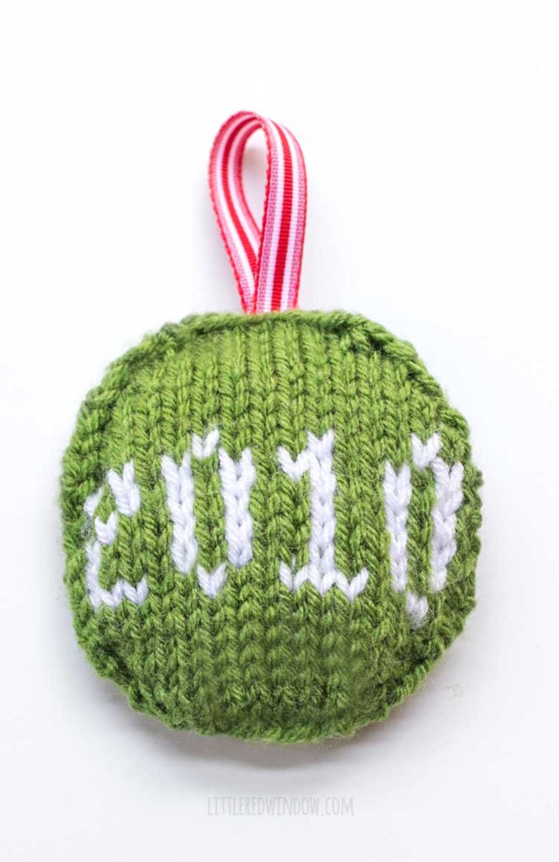 Yearly Date Ornament KNITTING PATTERN / Knit Ornament Pattern/ Christmas Ornament with Date Knitting Pattern / image 3