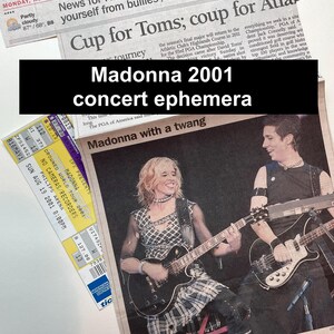 VTG Madonna Konzert Ephemera August 2001 Drown World Tour Atlanta Zeitungsartikel Ticket Stub Material Mädchen Tartan Kleid original SET A