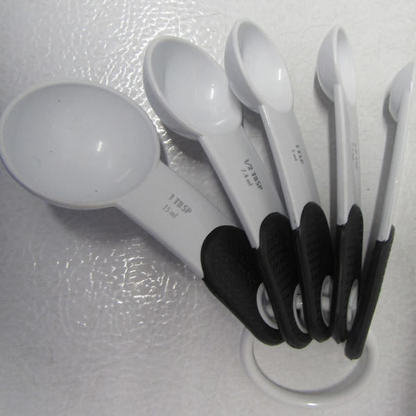 Kitchen Aid Standard Measuring Spoon Set - 5-Piece Set