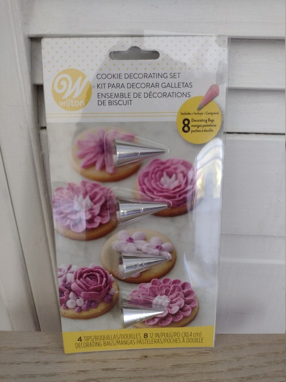 Wilton Cookie Decorating Kit 4 Decorator Icing Tips and 8 Bags Etsy Canada