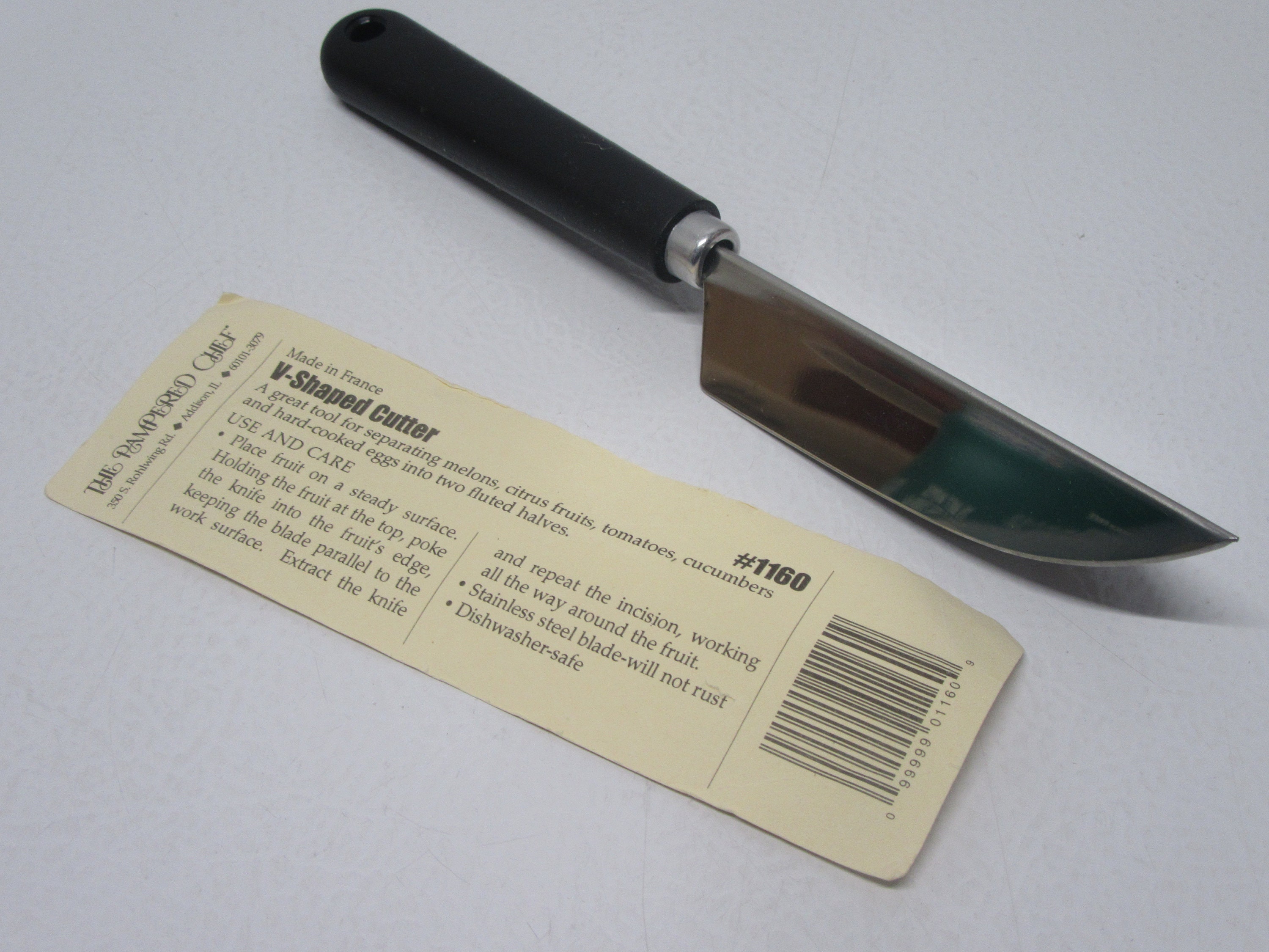 Vintage Pampered Chef Vshaped Cutter for Fruit & Vegetable Garnishing