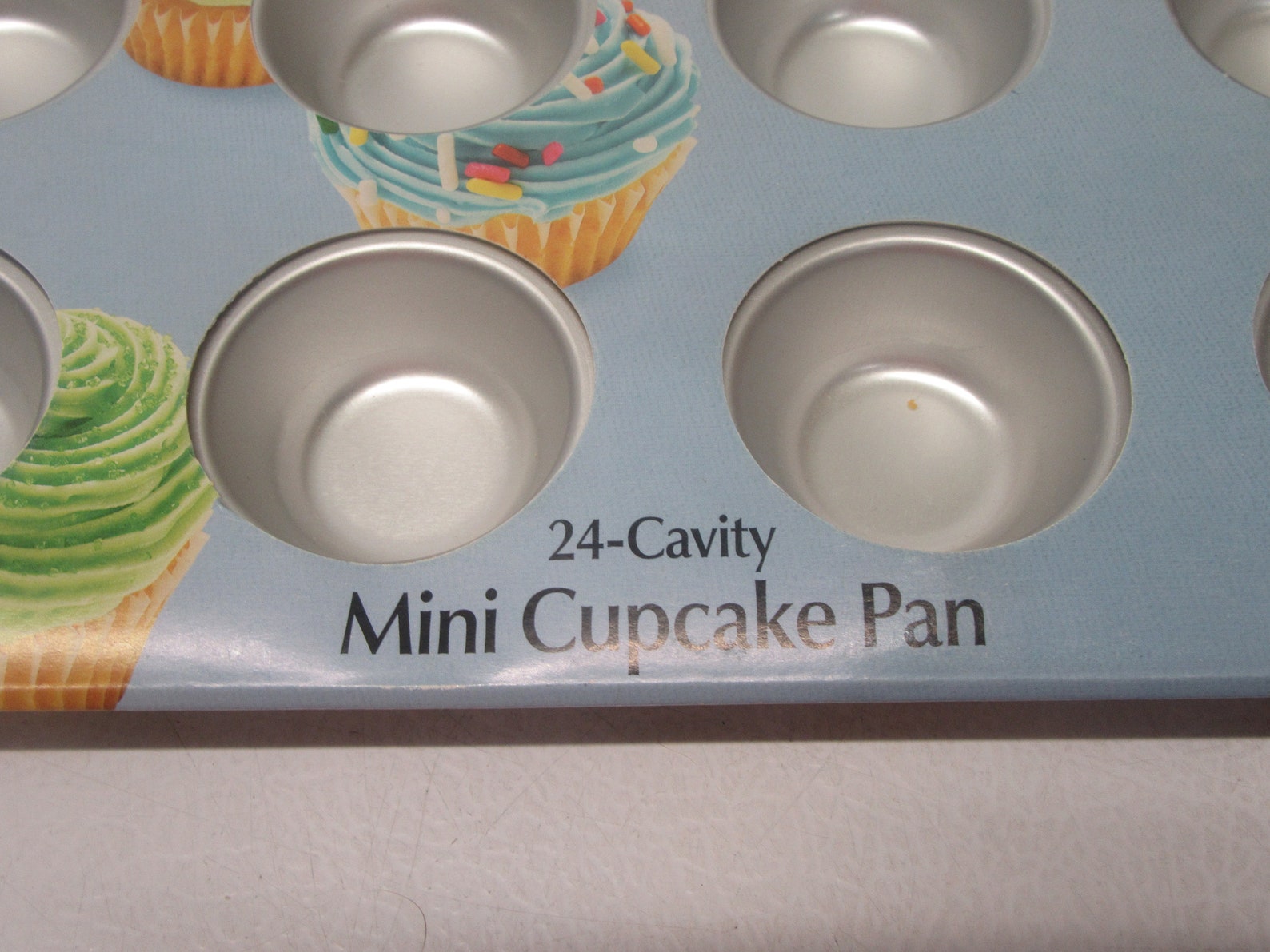 Wilton 24Cavity Mini Cupcake Pan Etsy España