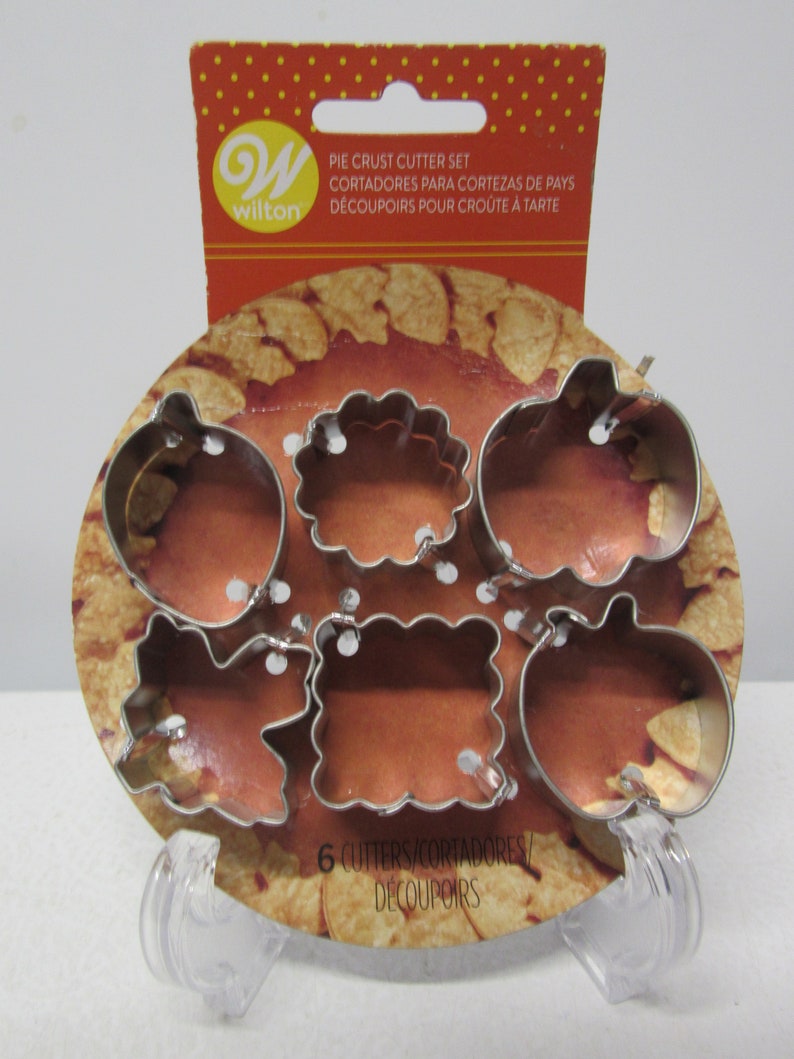 Wilton Miniature Stainless Steel Fall/autumn Cookie / Pie Crust Cutter