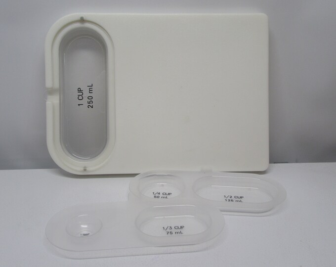 Pampered Chef Cutting Board With Builtin Measuring Cups Etsy