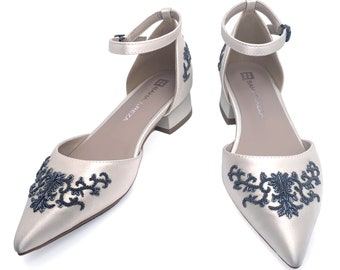Sermeh Flat Ivory Shoes with wire embroidery
