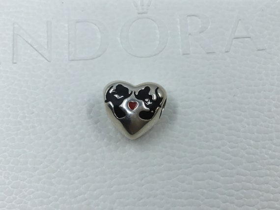 Mickey and minnie heart pandora deals charm