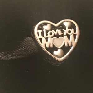 Authentic Pandora “I Love You Mom” Heart Charm w/FREE Pandora Pouch 3.50 Value and Domestic Shipping