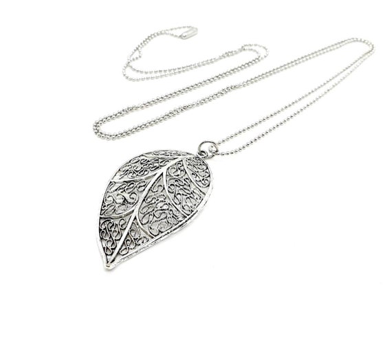 Long Leaf Pendant Necklace / Chain Necklace / Charm Necklace