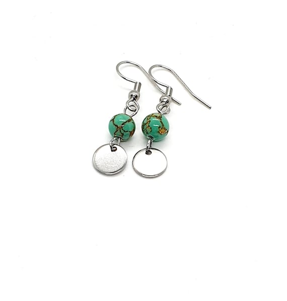 Silver Disc Earrings / Green Earrings / Small Drop Earrings
