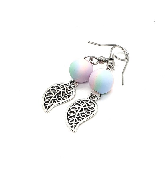 Leaf Earrings / Rainbow Leaf Earrings / Filigree Earrings