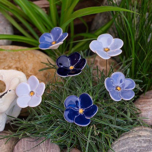 Fleurs en céramique, nuances de bleu, fleurs faites à la main à partir de 5 pétales, bouchon de fleur, cuit deux fois, fleurs en céramique