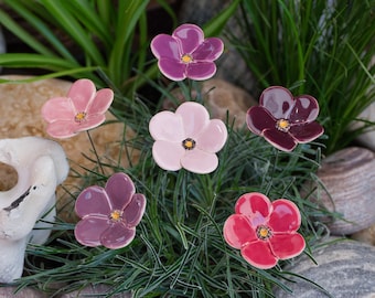 Keramikblumen, verschiedene lila Farben, Blüte, Blumenstecker, Blumen aus Keramik mit lila Farbnuancen, handgefertigt  aus 5 Blütenblättern