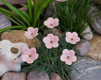 Keramikblumen, verschiedene lila Farben, Blüte, Blumenstecker, Blumen aus Keramik mit lila Farbnuancen, handgefertigt  aus 5 Blütenblättern