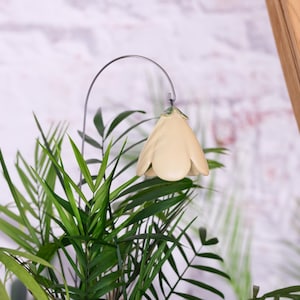 Flor, campânula, cerâmica feita à mão, broche de flor, cor amarelo pastel