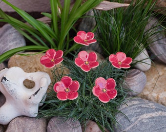 Keramikblumen, verschiedene lila Farben, Blüte, Blumenstecker, Blumen aus Keramik mit lila Farbnuancen, handgefertigt  aus 5 Blütenblättern