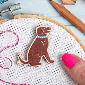 Dog Magnetic Needle Minder - Tool for Embroidery - Cross Stitch Accessory - Cute Design - Gift for Stitchers - Stitching Tool