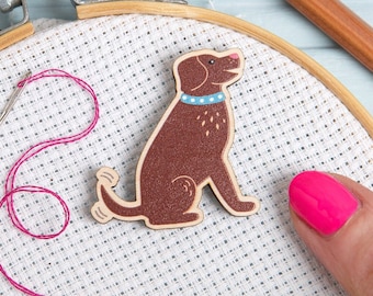 Dog Magnetic Needle Minder : Wooden Embroidery Cross Stitch Tool