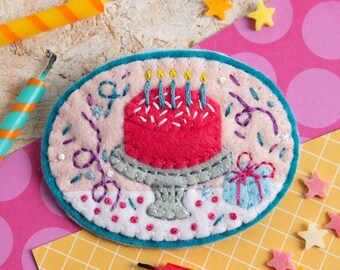 Happy Birthday Felt Craft Kit - Brooch Craft Kit - Handmade Birthday Brooch - Craft Kit for Beginners - Birthday Badge - Easy Craft Kit