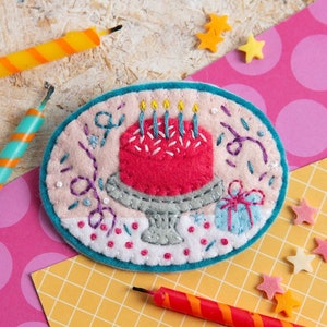 Happy Birthday Felt Craft Kit - Brooch Craft Kit - Handmade Birthday Brooch - Craft Kit for Beginners - Birthday Badge - Easy Craft Kit