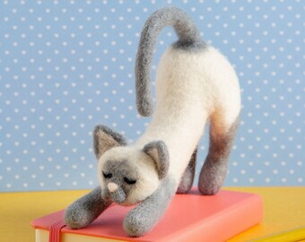 Stretching Cat Needle Felting Kit - Beginner Needle Felting Kit - Needle Felted Siamese Cat - Cat Craft Kit - Complete Needle Felting Kit