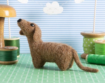 Dachshund Needle Felting Kit : Beginners British Wool DIY Craft Set