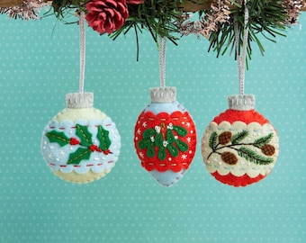 Christmas Baubles Felt Craft Kit - Christmas Decorations Craft Kit - Craft Kit for Beginners - Christmas Felt Craft Kit - Applique Craft Kit