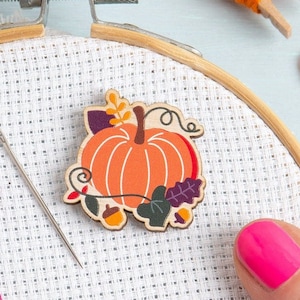 Pumpkin Magnetic Needle Minder - Tool for Embroidery - Cross Stitch Accessory - Halloween Design - Gift for Stitchers - Stitching Tool
